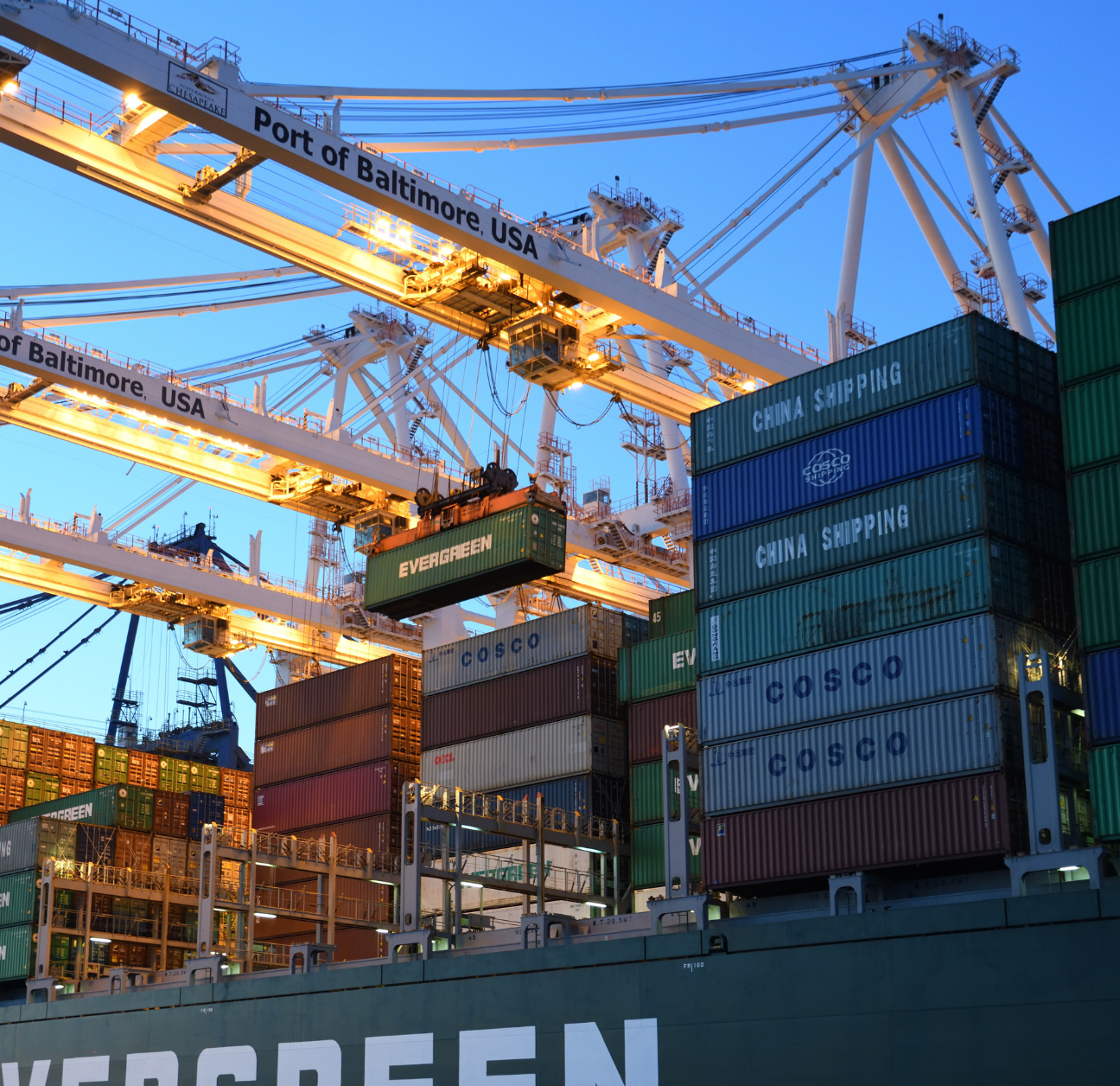 Shipping containers can be tracked using supply chain visibility software.
